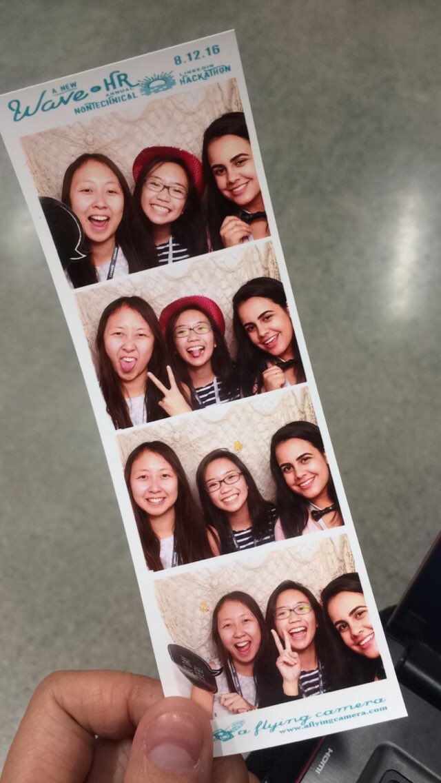 leehelenhl's tweet image. Already making new friends at @LinkedIn&apos;s HR Wave Hackathon! #LinkedInHack