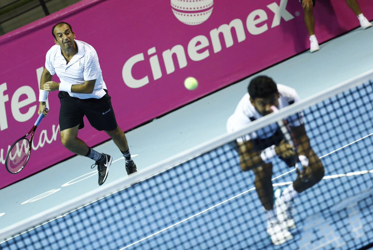 MifelTennisOpen's tweet photo. ¡Set, partido y final! @puravraja y @divijsharan vencen 6-4, 6-4 a #Marray/#Shamasdin y bucarán mañana el título. https://t.co/W5vgq3usGP