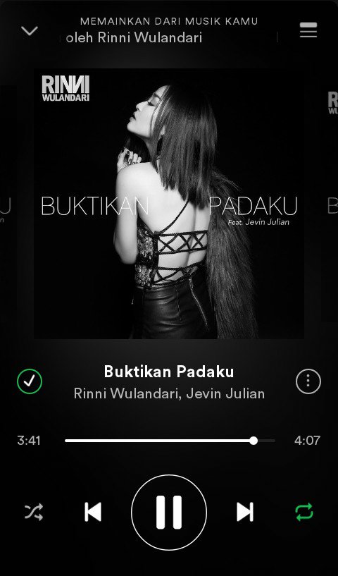nida_aulia22's tweet photo. Berasa lagi jatuh cinta denger lagu ini ❤ #BuktikanPadaku 
@jevinjulian @rinni_w https://t.co/Qm9F6GT5kG