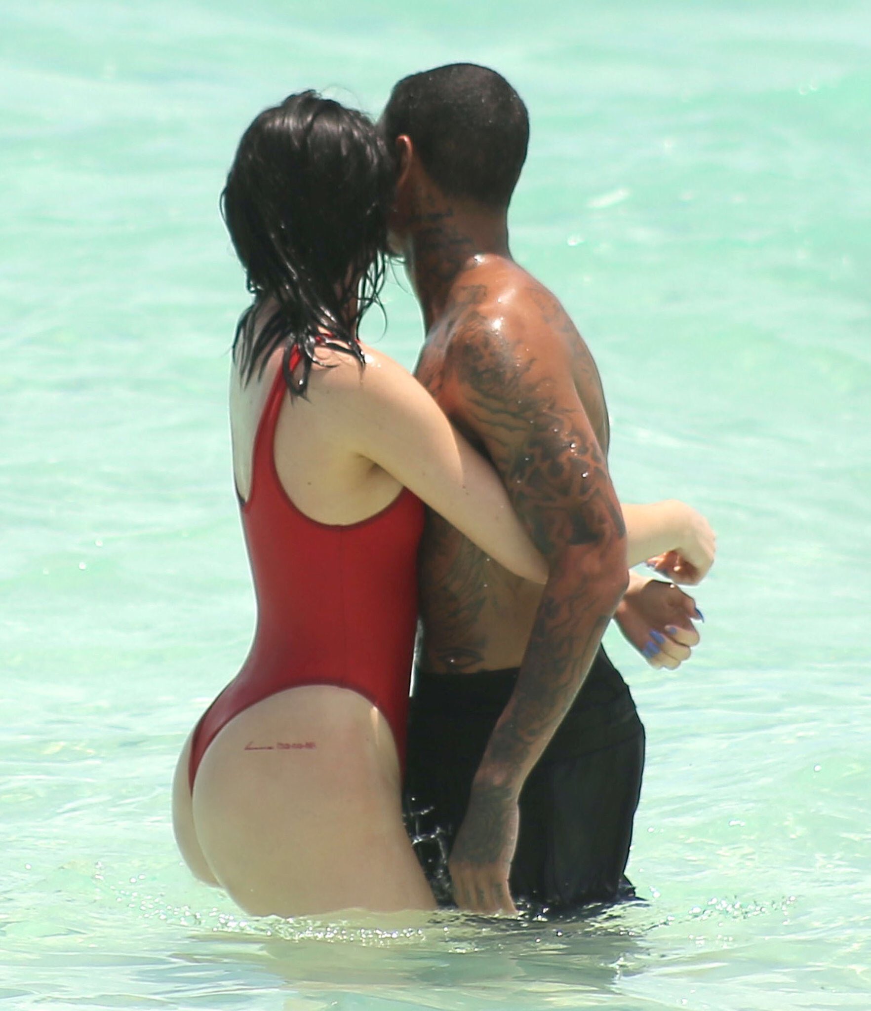 Кайли Дженнер Tyga на пляже