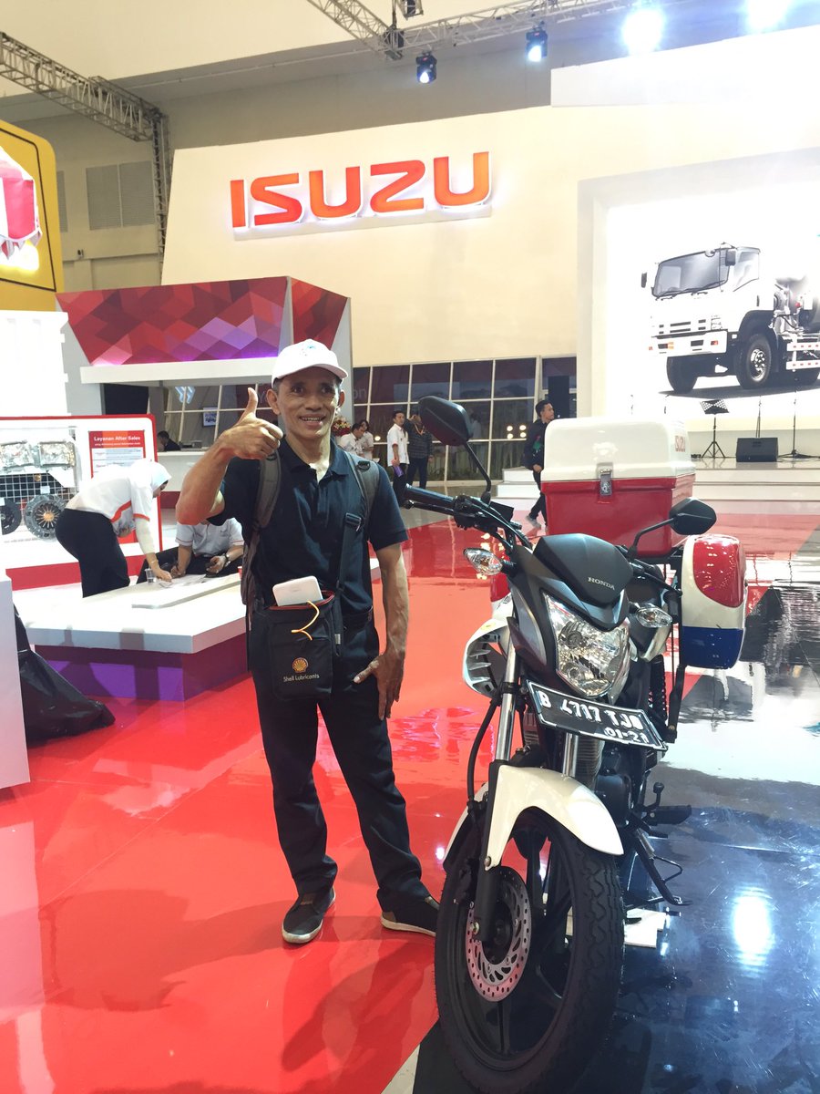Danishasd's tweet photo. #isuzuID #isuzuGIIAS2016 #GIIAS2016 https://t.co/vbS6rhLFyD