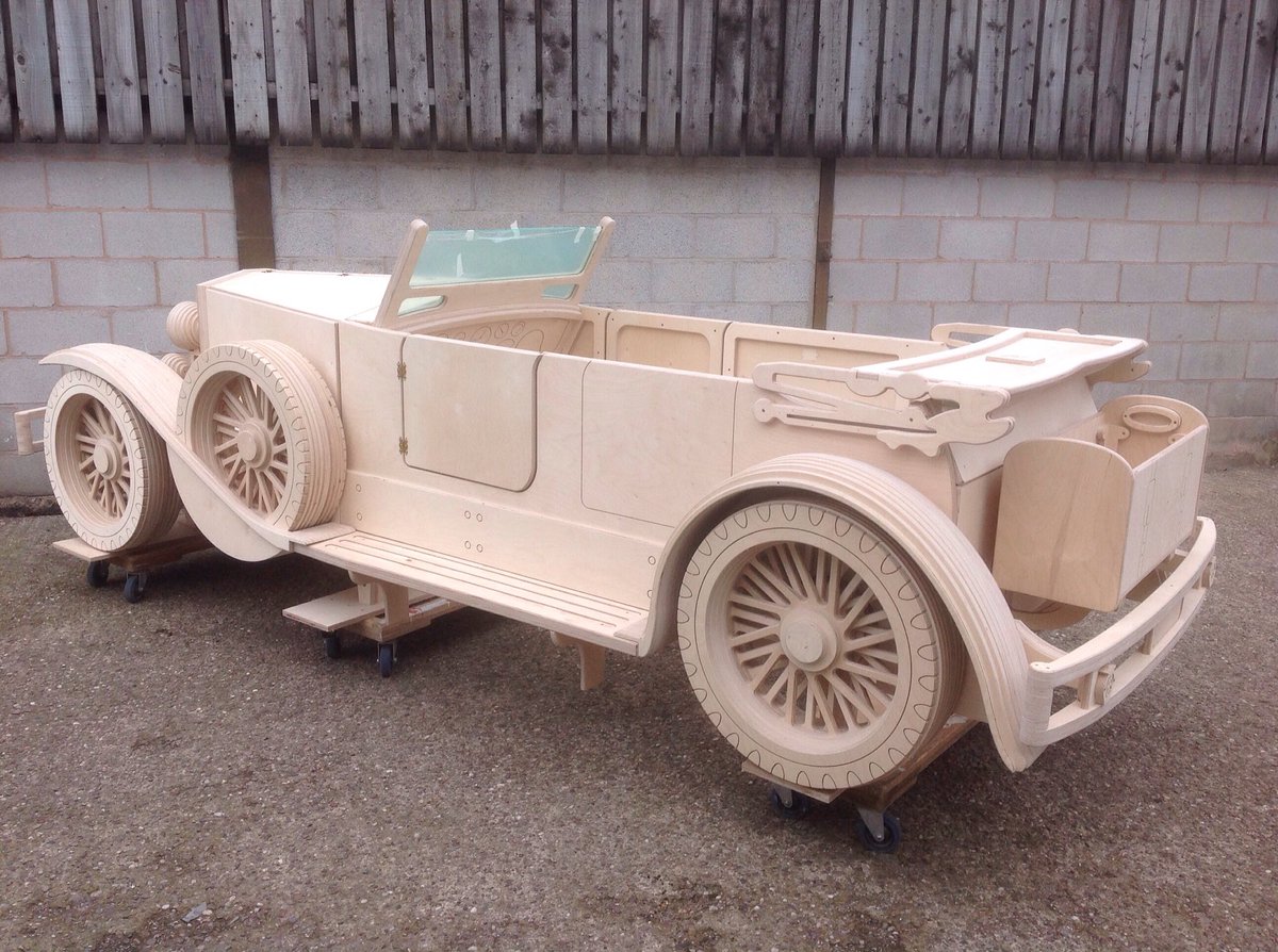 fun_furniture's tweet photo. Bodywork finished, time for the final details to be added. #projectrollsroyce #themebed https://t.co/5P7hDfk7vI