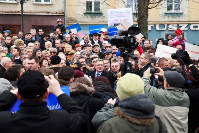 Przypominamy - z dedykacją dla Lityńskiego i <a href="/gazeta_wyborcza/">Gazeta Wyborcza.pl</a>. Jedne z setek spotkań PBK podczas kamp. wyb.
