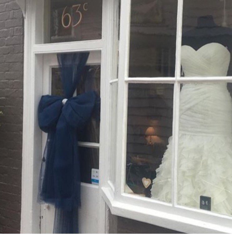 BridalRelovedM's tweet photo. Still lovely our @Dressmydoor bow on the shop #dressmydoor #doorbow #fancydoor #easex #bridalreloved #bridal https://t.co/lfkIii53Un