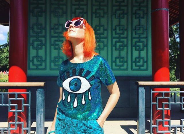bluehourlondon's tweet photo. #sequineye top looking fab available @broadwaymarkett #sequins #eyes #redhear #mermaid #glasses #broadwaymarket https://t.co/4Xu0Mgxrnn