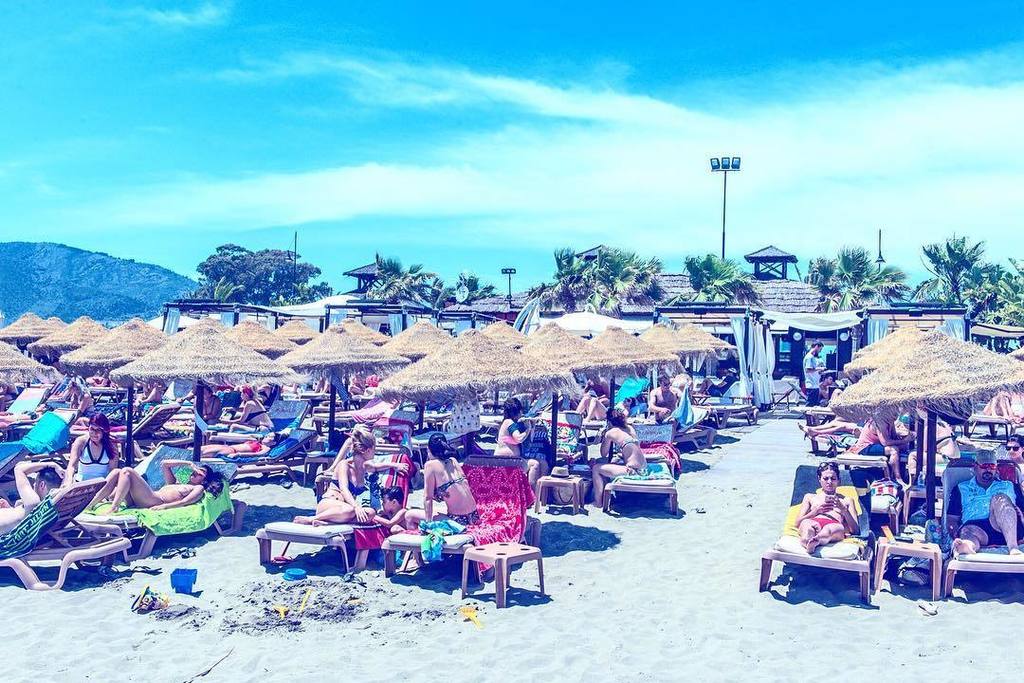 MaracasClub's tweet photo. S🍉TURD🍉Y #maracas 🌴☀️🏊🏽 #BeachSideLife @maracasbeachclub 💙🍴👙 https://t.co/r9gPVOi5Va