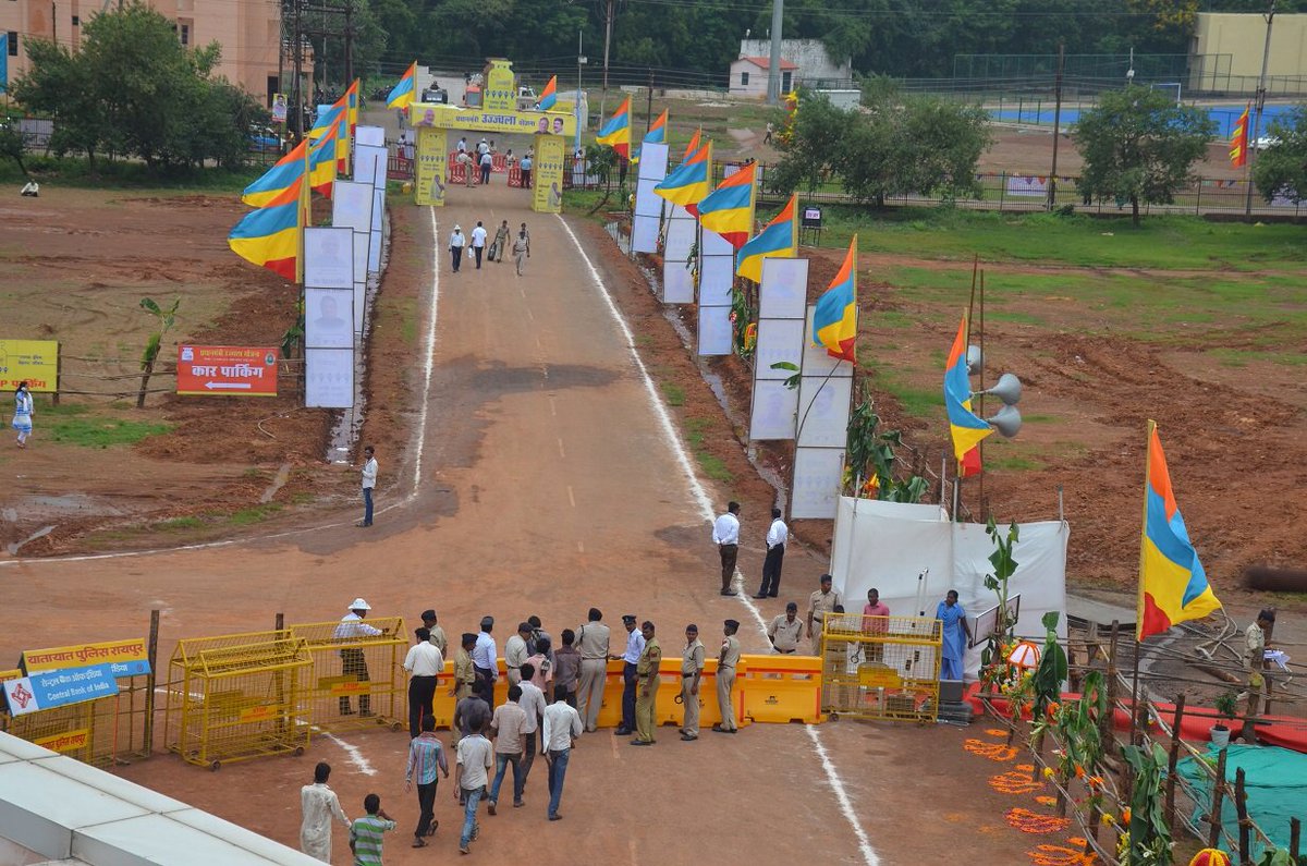 BPCLimited's tweet photo. More from #Chattisgarh that's ready for the #PMUY launch in a short while https://t.co/SHzYJ6tYAo