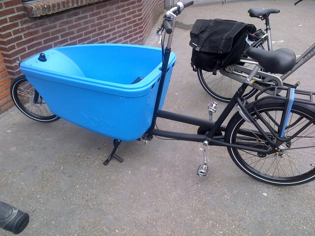 Gespot in het wild! Een andere <a href="/DOLLYbikes/">DOLLY Cargo bikes</a> bakfiets! #hebhemzelfook