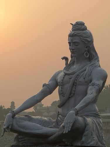 KailashVaani9's tweet photo. Shiva is a major Hindu deity, &amp; is the Destroyer or Transformer among the Trimurti #WorshipNights #spirituality https://t.co/zVhwkLadl0