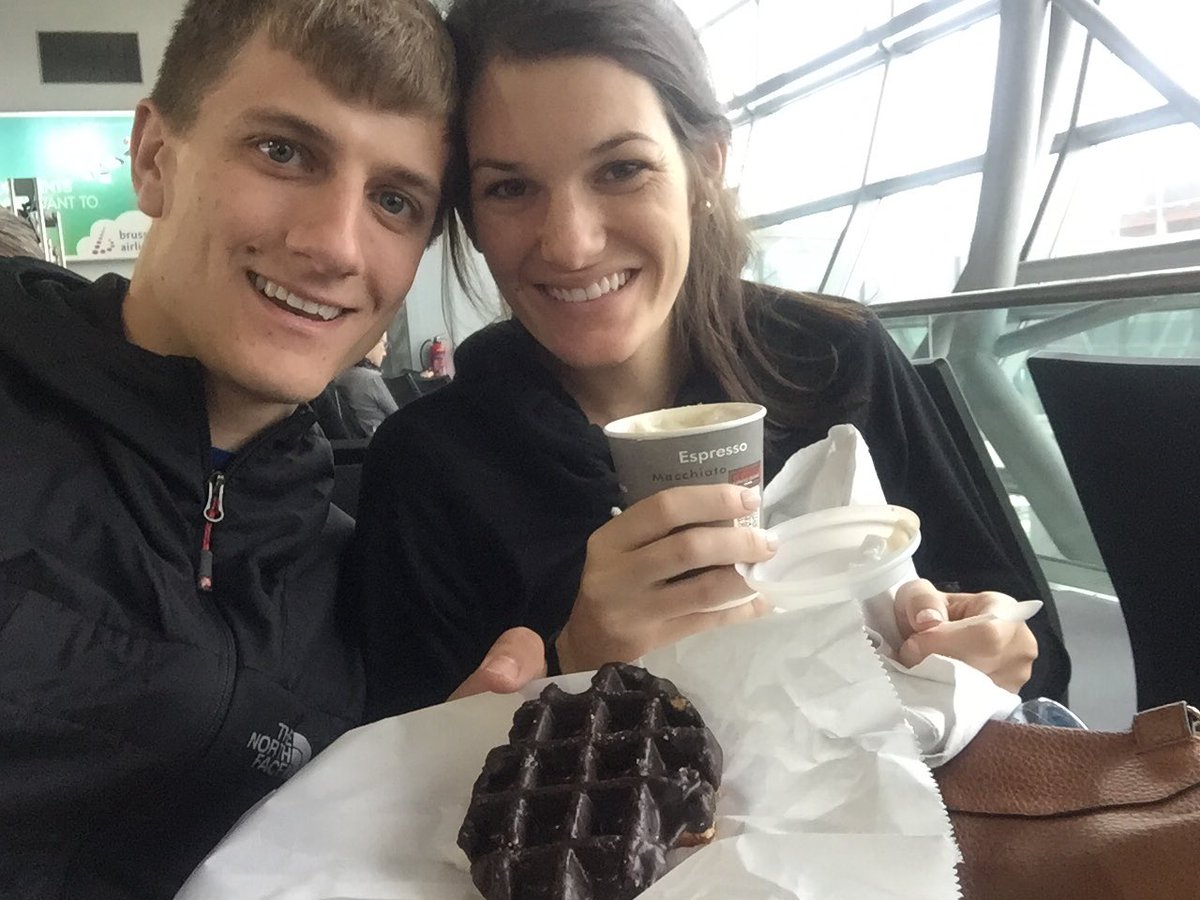 MarkMutz's tweet photo. Belgian waffle in Belgium (airport)! https://t.co/E1Gb9ziz4i