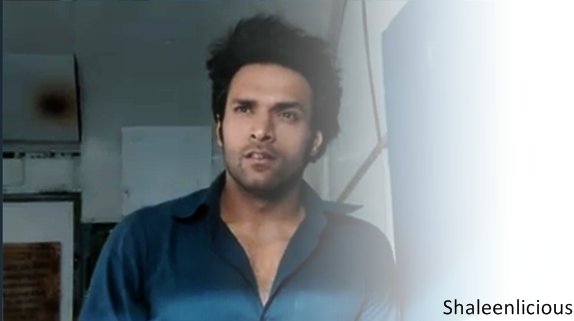 Shaleenlicious's tweet image. His soft fluffy hair... 😍😍😍😍 i wanna play with them.. #RandomEdit Appreciation tweet for @ShaleenMalhotra hair😘😘😘