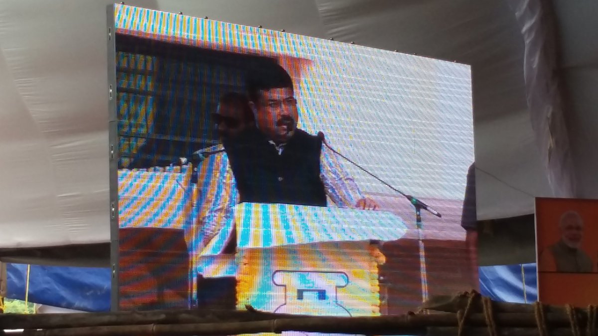 GasRavi's tweet photo. PMUY Scheme has been successfully launched in Raipur Chhattisgarh. Thanks to Mr. Dharmendra Pradhan for visiting https://t.co/b03fpJHU5k