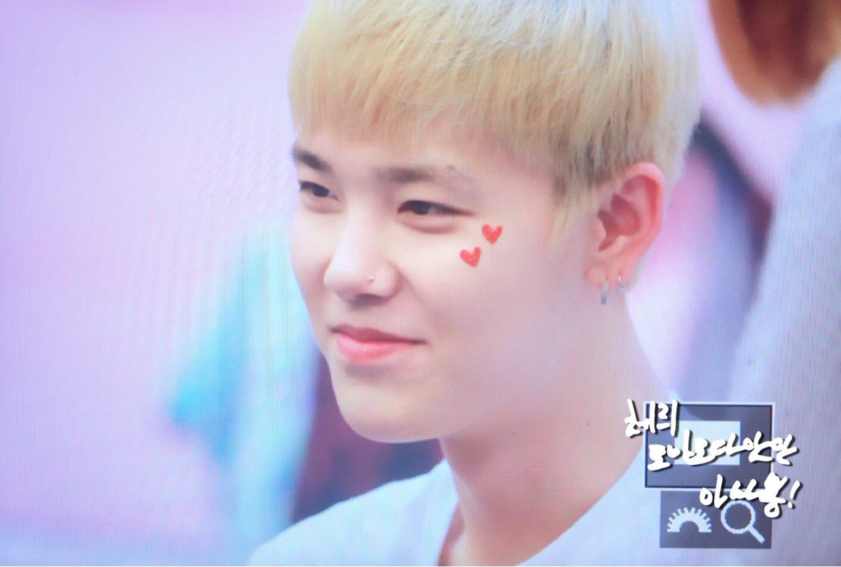 Cherry_Tomatoz's tweet photo. 160813 분당 팬싸 #젤로 @ZELO96 ✨✨✨ https://t.co/VYtTcXTSzz