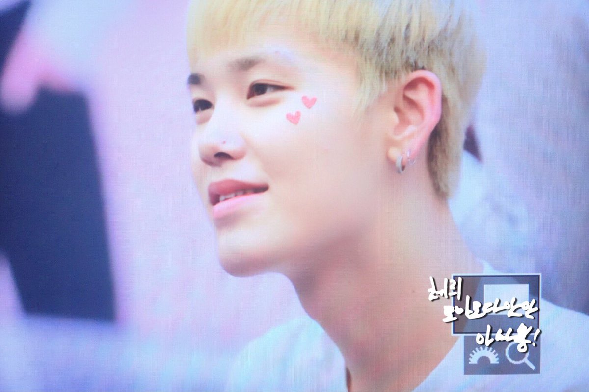Cherry_Tomatoz's tweet photo. 160813 분당 팬싸 #젤로 @ZELO96 ✨✨✨ https://t.co/VYtTcXTSzz