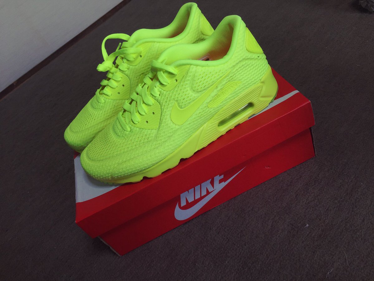 gh_am1015's tweet photo. AIR MAXとどいたー

22000わまあまあ高い
金欠やなもー😑😑😑笑 https://t.co/a2UPLDi6LB