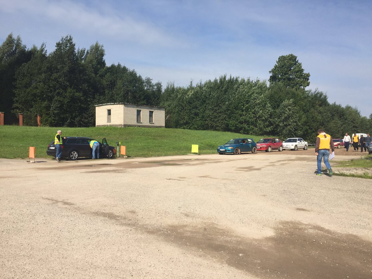 Minirallijs Marienburga saulainajā dienā gaida līdzjutējus, pirmās mašīnas dodas trasē! #rallyAlūksne #Marienburga