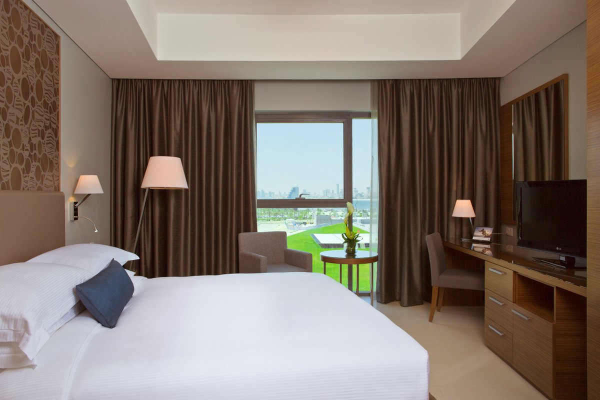 MajesticArjaan's tweet photo. Book your #BusinessEscape now starting from only BD 55* which includes a range of benefits https://t.co/MNiCdNYdKZ https://t.co/7Gw9RRpVmF