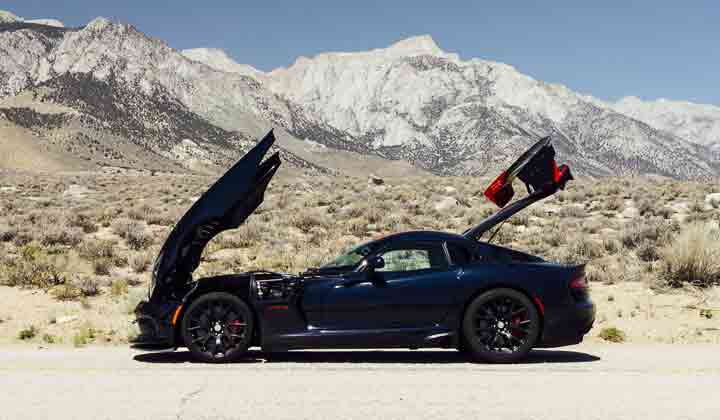 autosvoice's tweet photo. 2016 Dodge Viper ACR is the Best Bad Idea
#2016Dodge #ViperACR #Cars https://t.co/CVNEyG0uWS