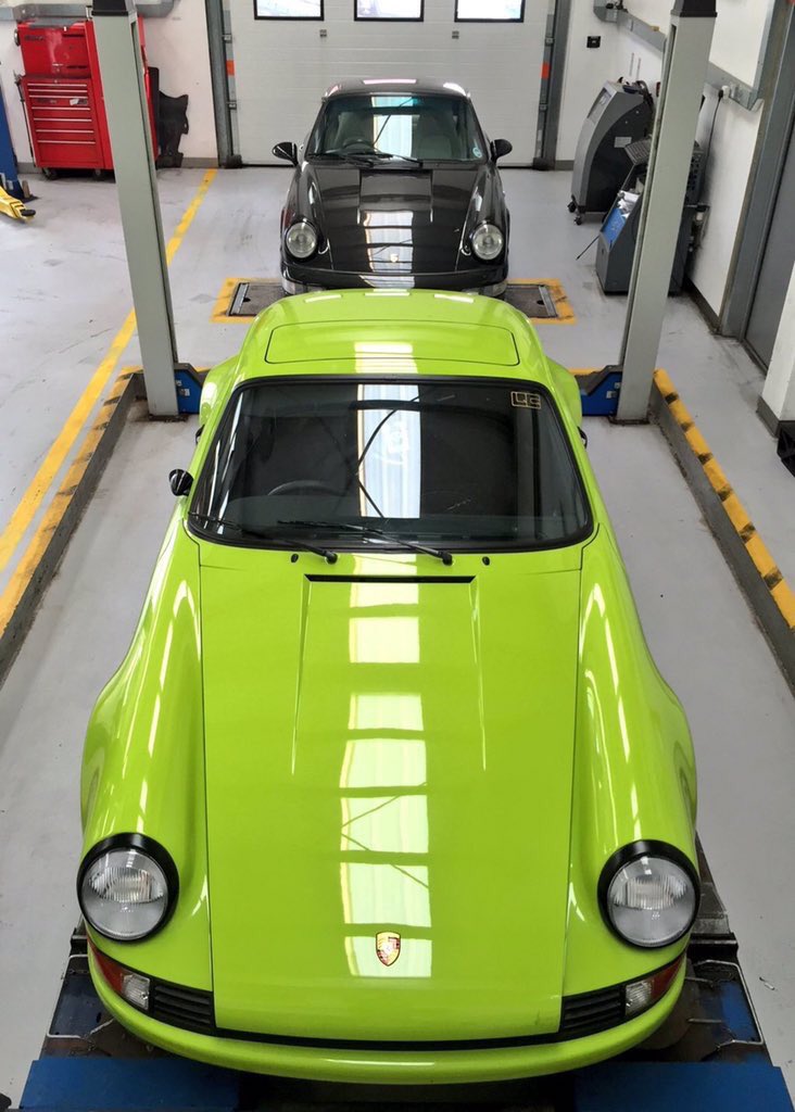 porsche_911_996's tweet image. My friends from @AutoRetrouk send these stunning photo's of his Porsche 911 Hope he going to send more photo's RT RT
