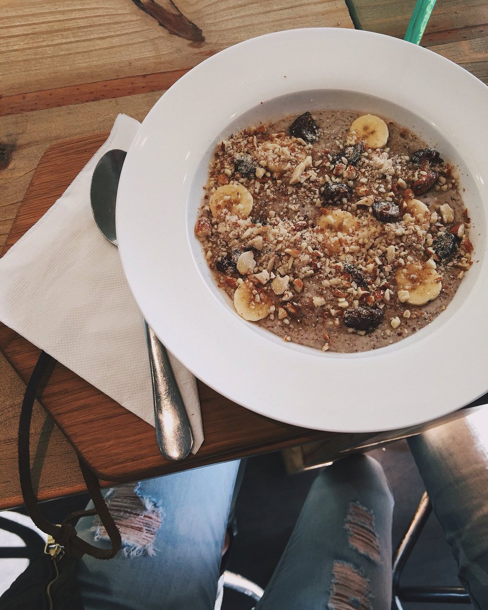 Starting the day off with a LSA Bowl from <a href="/RootBarSA/">RootBar</a> ✨ getting my daily nutrition in one go #rooted