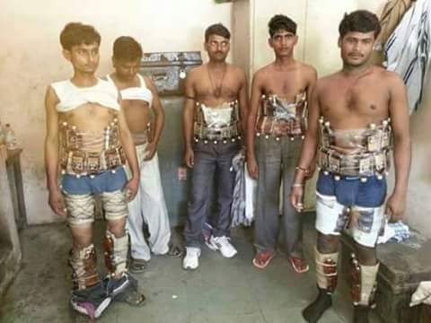 BewdaSangh's tweet photo. संगठन बेवड़ा संघियों की बिहार में गिरफ्तारी का विरोध करता है, शराब हमारा जन्मसिद्ध अधिकार है, और हम इसे लेकर रहेंगे! https://t.co/wS7bqS4h5y