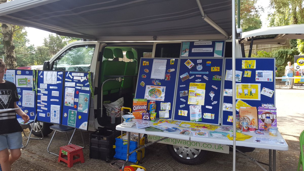 brash_selena's tweet photo. School nurses are at Bordon family day. @Southern_NHSFT https://t.co/hKNdobVVCB