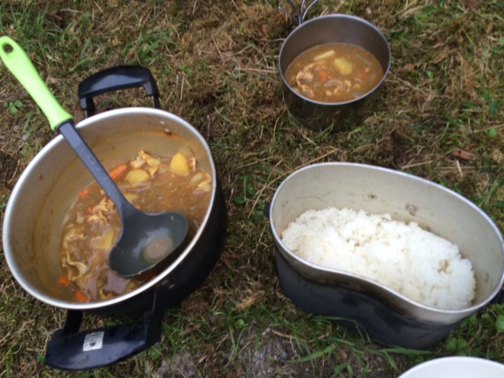 boy7nakano's tweet photo. BS隊 夏季野営
夕食はカレーライスです🍛 https://t.co/jw1FjGvQbt