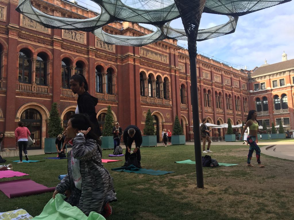 cclpetit's tweet photo. Great #yoga class with Dina Karim https://t.co/bnCIwzCx1K
