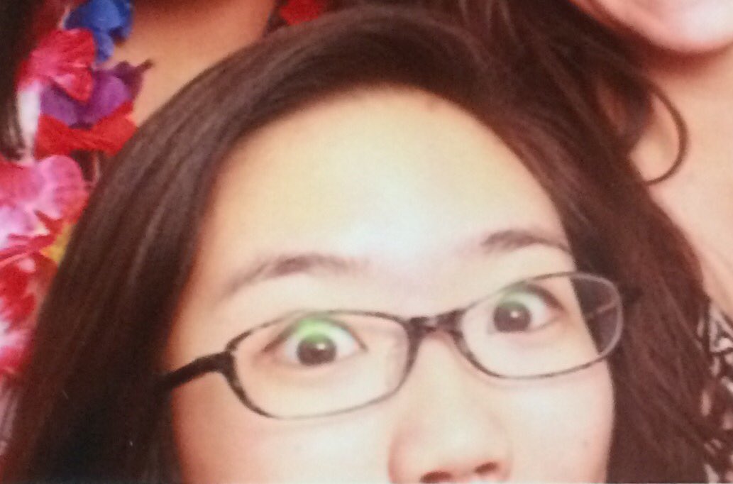 leehelenhl's tweet image. Slowly spiraling into insanity after being awake for over 20 hours #LinkedInHack