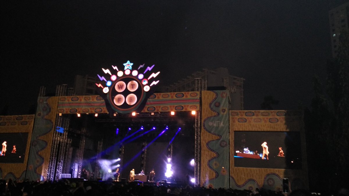 merchmaniacs's tweet image. Performance CL at @WeTheFest Promoted by @IsmayaLive #WTF16 #MMLivetweet #MMmedia