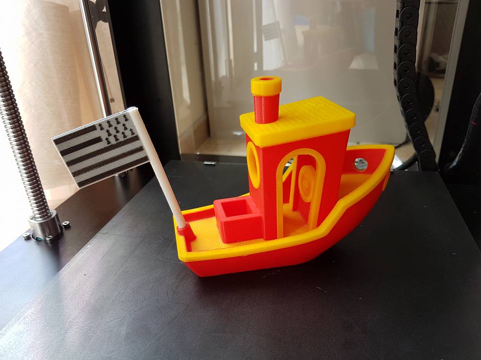 Raise3D's tweet photo. @3DBenchy with a #flag.
Both are printed via #Raise3D #N2Plus #dual https://t.co/bwBIw3xIkV
