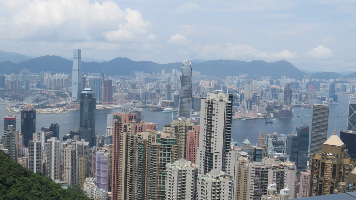 Penalosa_G's tweet photo. At #HongKong.Is it building dev. on steroids? Could it have been mid-rise next to each other? #VerticalSprawl? Nice? https://t.co/u2voZdR9mc