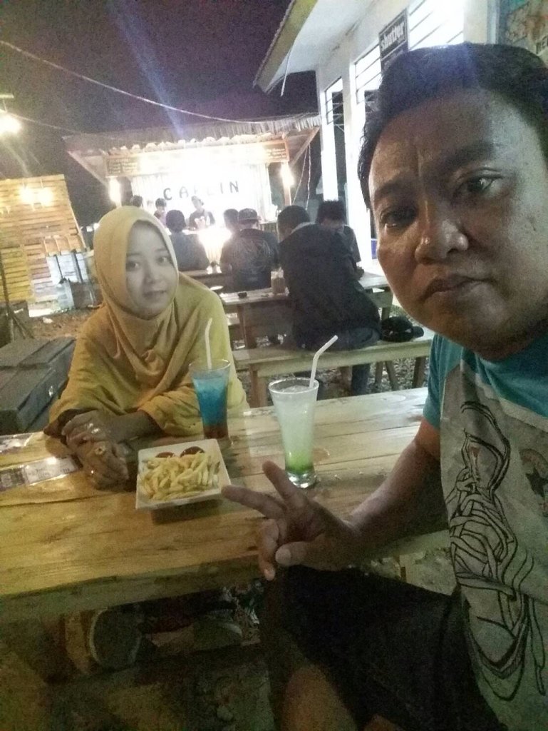 CASHMIEND's tweet image. Cafe"in