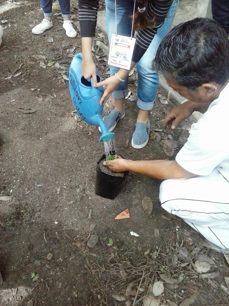 supervisionZET1's tweet photo. Inicio de reto juvenil agroproductivo en el liceo Simon Bolivar sembrando cultura a los y las estudiantes #Tachira https://t.co/s8xfXSTtQP