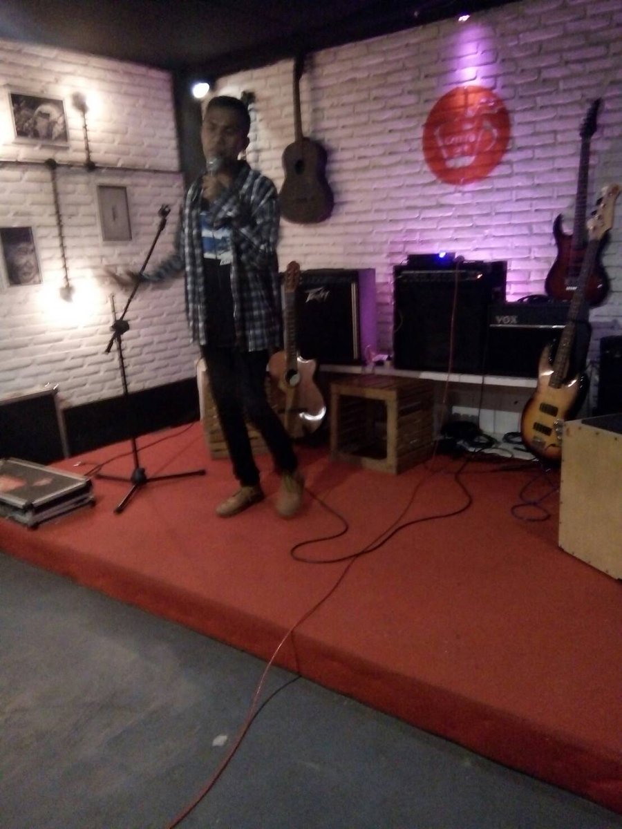 Komika-komika yang ikut liga tarkam di Grup 2 ini keren-keren . . Mantapz.