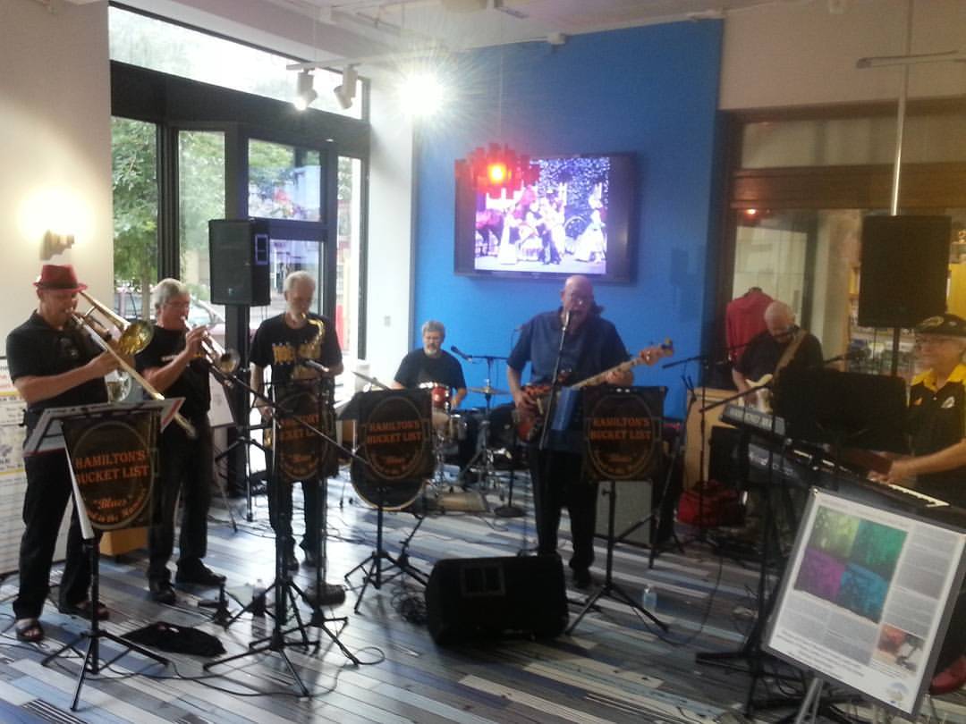 HamBucketlist's tweet image. We had a blast last night @TourismHamilton centre. Thanks to @travelmassive #SupercrawlTM for a fun party!