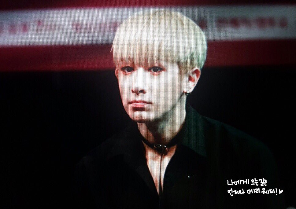 MerryWeather_WH's tweet photo. [160813] 신촌 팬사인회
#몬스타엑스 #MONSTA_X #원호 #WONHO  @OfficialMonstaX 사인하느라 고생했어 잘 자 워노야 🌙🌙 https://t.co/w07wBzAuyh