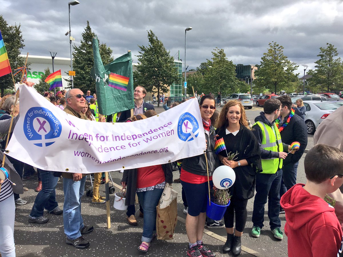 Absolute privilege to join <a href="/LGBTIScotland/">Equality Network</a> <a href="/WFI_Clacks/">WFI Clackmannanshire</a> <a href="/prideglasgow/">Pride Glasgow</a> &amp; many more at first ever #AlloaPride #Equality