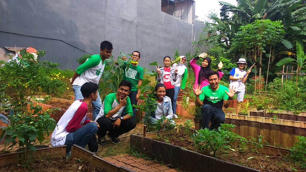 keseruan ngebun siang tadi😘😘 bersama tamu dr <a href="/srbyberkebun/">Surabaya Berkebun</a> <a href="/mdnberkebun/">Medan Berkebun</a> <a href="/bgrberkebun/">Bogor Berkebun</a> <a href="/BntBerkebun/">Banten Berkebun</a>