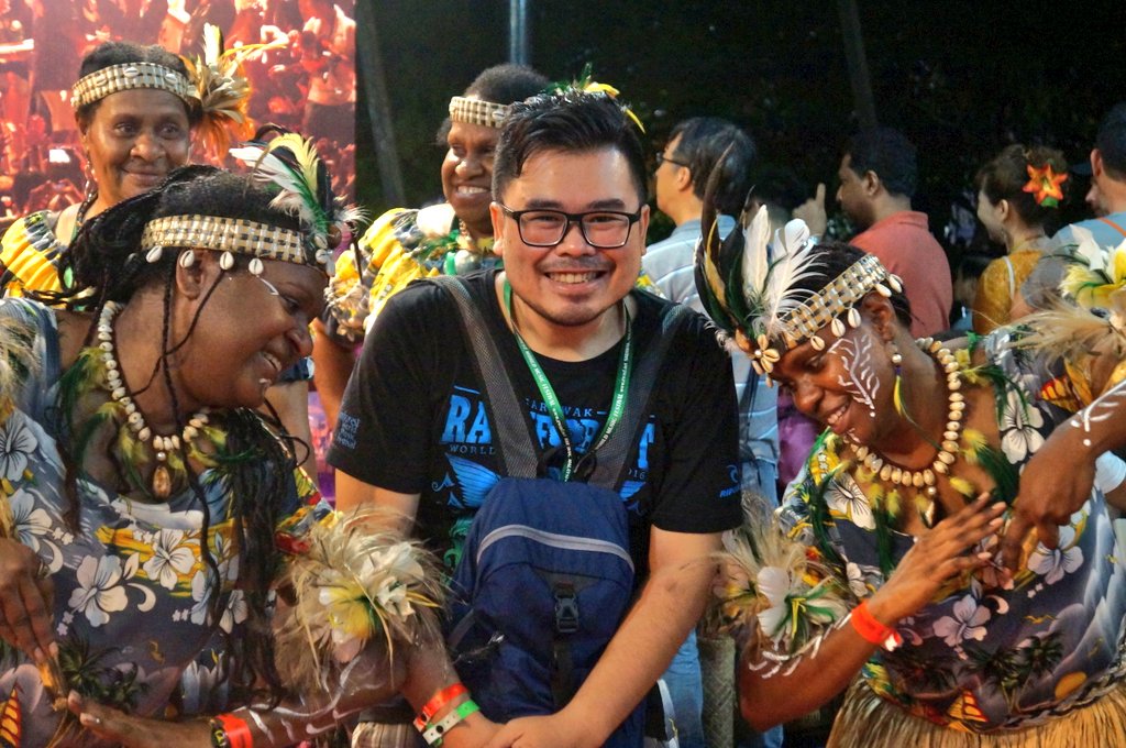 dodon_jerry's tweet photo. @NaygayiwGigi heeeeiiiiiii i love your perfomance at #RWMF2016 niceeeeeeee! https://t.co/PSNu8rQTQC