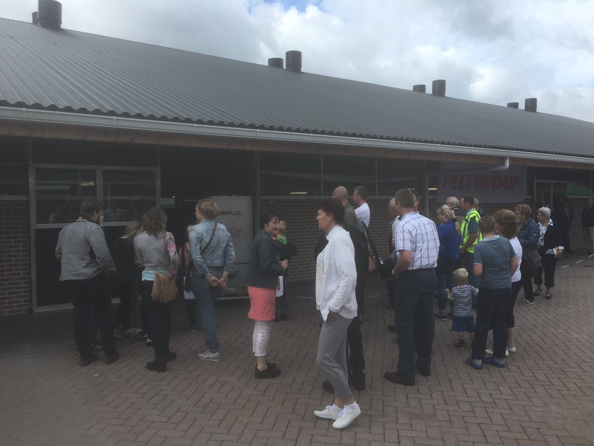 'Kijk achter de staldeur' bij v d Heuvel in Putten. Voor boeren, burgers en buitenlui