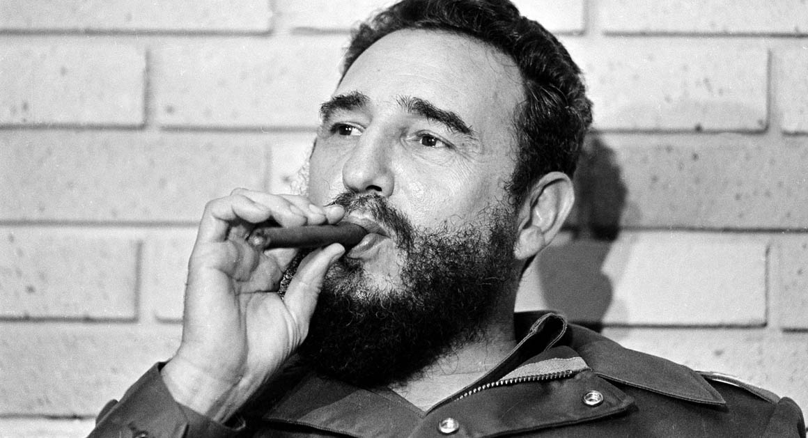Saelvig's tweet image. Compie oggi 90 anni il #LiderMaximo Fidel #Castro. Auguri.
