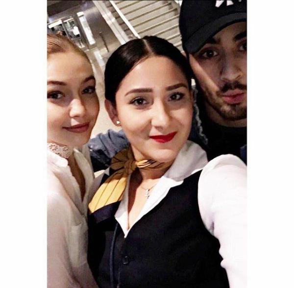 saramalik_Xx's tweet photo. Zayn with fans tonight in LA
@zaynmalik #zayn #zaynmalik #ZquadTurin #UPDATE #CruelMusicVideo https://t.co/9tjBxYXFDo