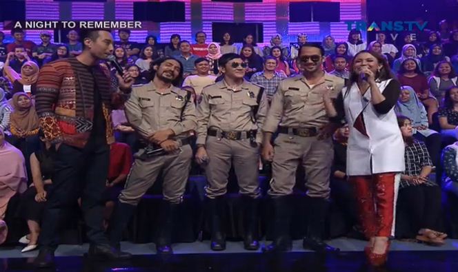 TRANSTV_CORP's tweet photo. Seperti apa film terbaru dari "Warkop DKI" yg dibintang Tora sudiro, Vino G., &amp; Abiman A.? Tetap di @ANTR_TRANSTV https://t.co/306RiaU20n