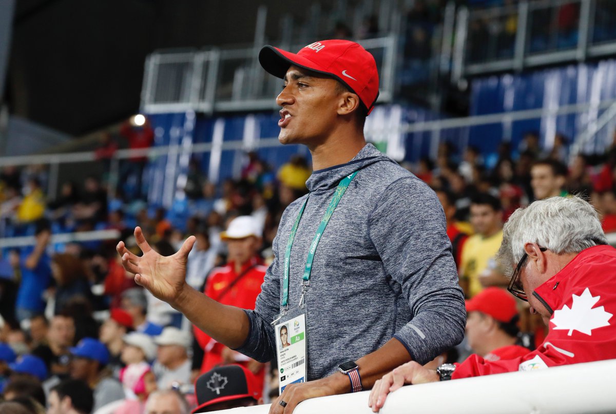 AthleticsCanada's tweet image. .@AshtonJEaton we appreciate the support for your wife, &amp;amp; we're cool with Bri supporting 🇺🇸 when you compete 👍