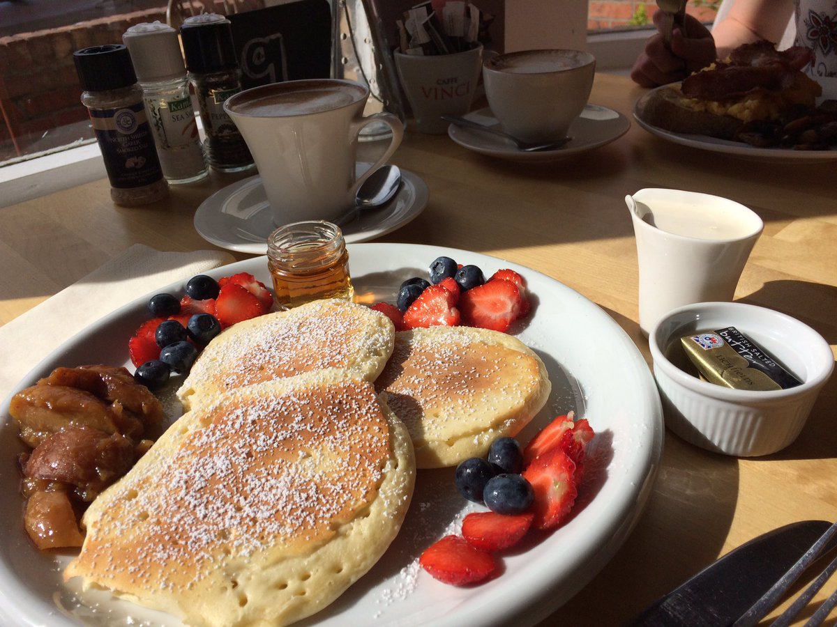 Delicious <a href="/BaobabBakeryuk/">Baobab Bakery</a> breakfast. My pancakes were 👍🏻. <a href="/BethHenzell1/">Beth Hemming</a> enjoyed her brekkie w/ the best sourdough 😋