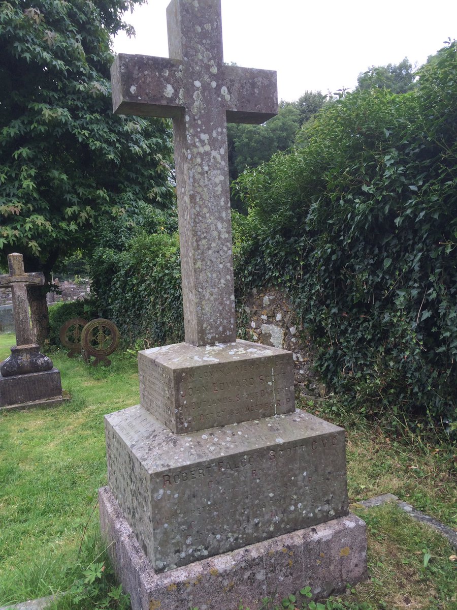jackanorycomms's tweet photo. Greyhounds and more gravestones πππ#anotherworkingweekend https://t.co/1XQs4JDRkt