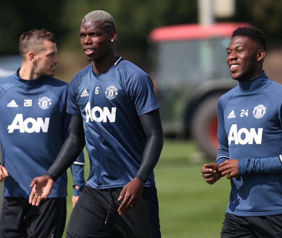 Footballsunday7's tweet photo. NO POGBA ON SUNDAY BECAUSE OF YELLOW CARDS FOR JUVE ๐ข #MUFC #Pogba #PogbaPower #ManUtd https://t.co/SZZofj2K6e