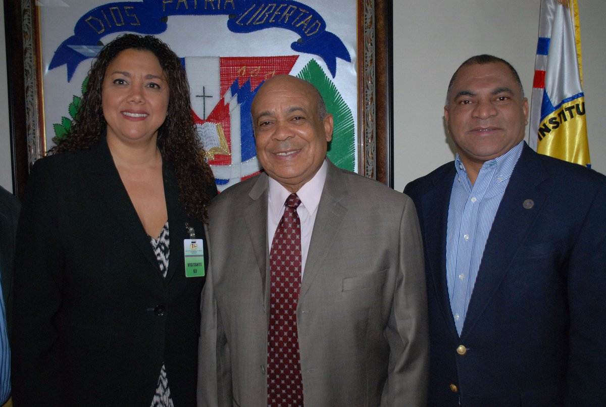 El Presidente Administrador, Prof. @Anibalg_d recibió la visita de la Vicecónsul de España <a href="/maylensusana/">Maylen Susana</a>.