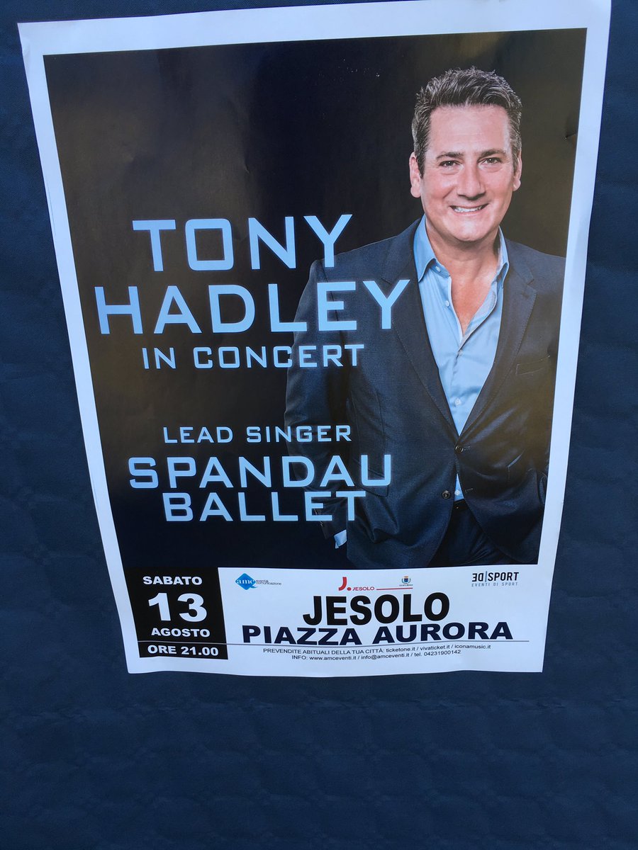 TaXI_DeLUXE's tweet photo. A #jesolo servizio #ncc #taxideluxe #staff per #tonyhadley in #concerto a piazza #aurora #goopti #ovunquepresenti https://t.co/j2yhX9xObm